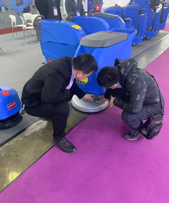 台中小型电动洗地机是否适合用于环卫保洁