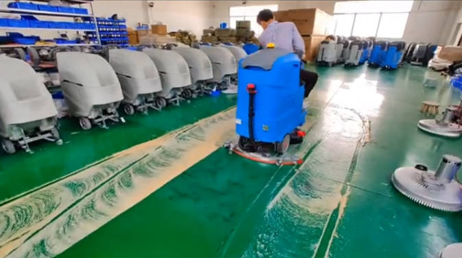 台中2023年还在用人工的物业保洁不妨试试洗地机吧
